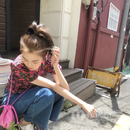 个性的韩系女生头像免费下载