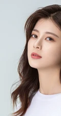 90后人气小花赵昭仪多套服饰写真，尽显动人阳光甜美笑容