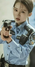 李沁最美表演主题《第一枪》造型惊艳警察制服剧照图片