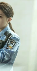 李沁最美表演主题《第一枪》造型惊艳警察制服剧照图片