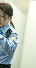 李沁最美表演主题《第一枪》造型惊艳警察制服剧照图片