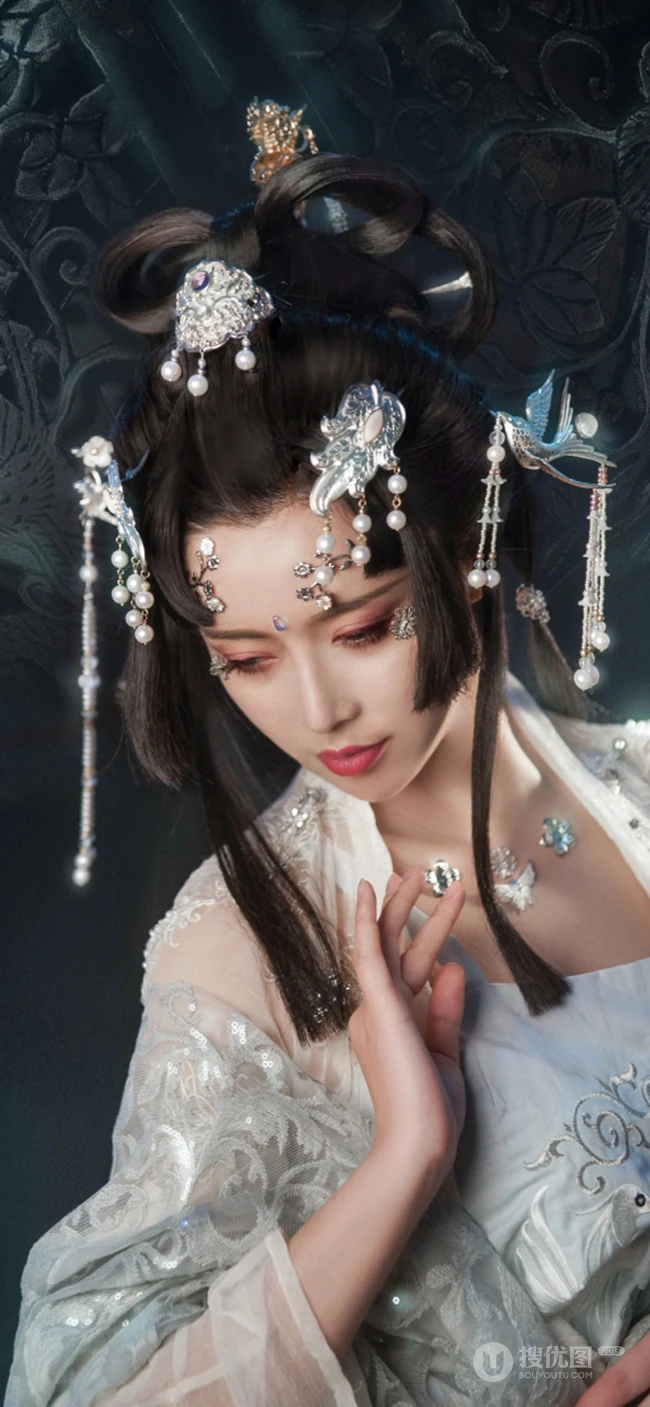 唯美的画风，美艳的古代美女手机壁纸下载