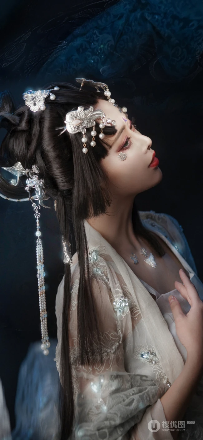 唯美的画风，美艳的古代美女手机壁纸下载