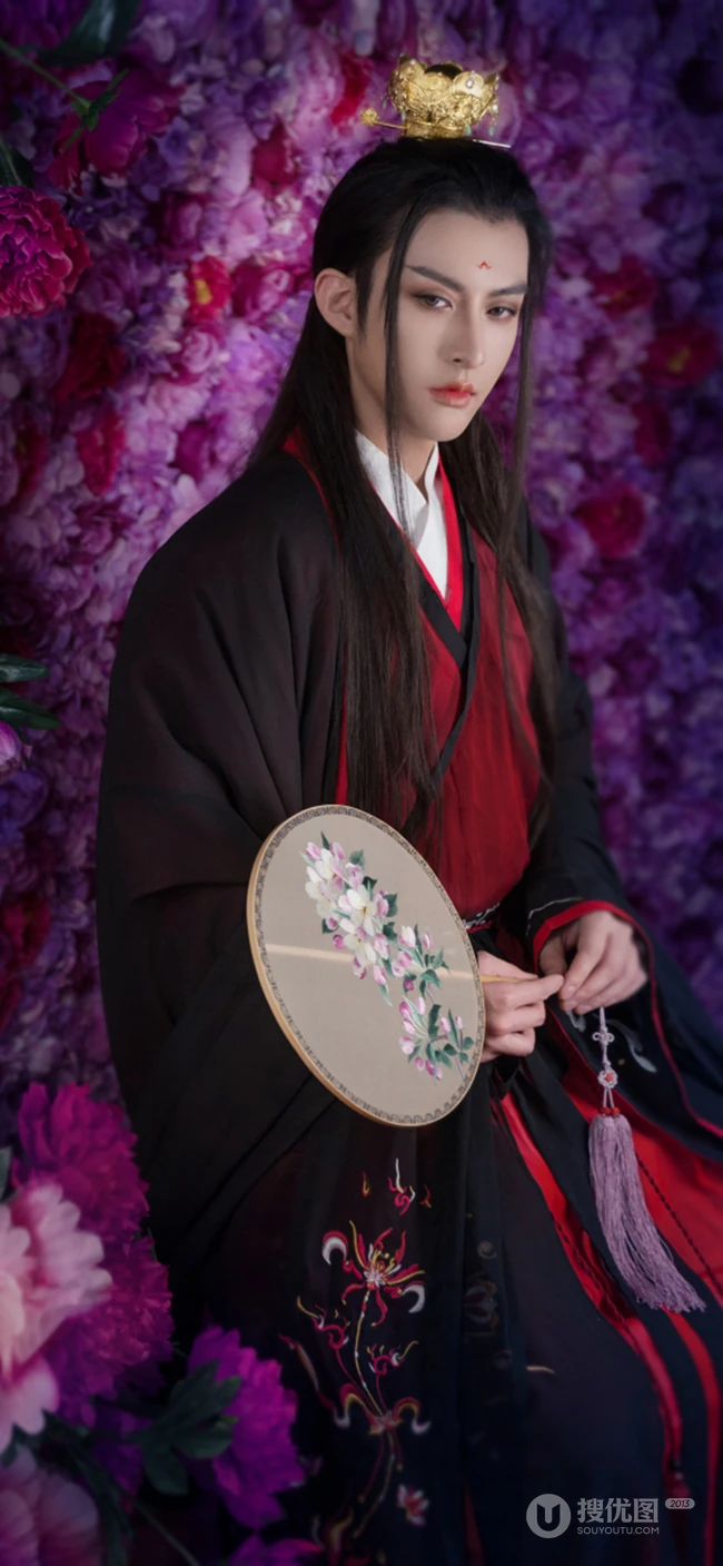 唯美美艳妃子围绕着的古风美男精美手机壁纸图片