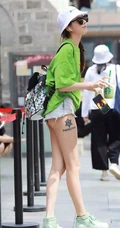 性感的好身材女生美女手机壁纸