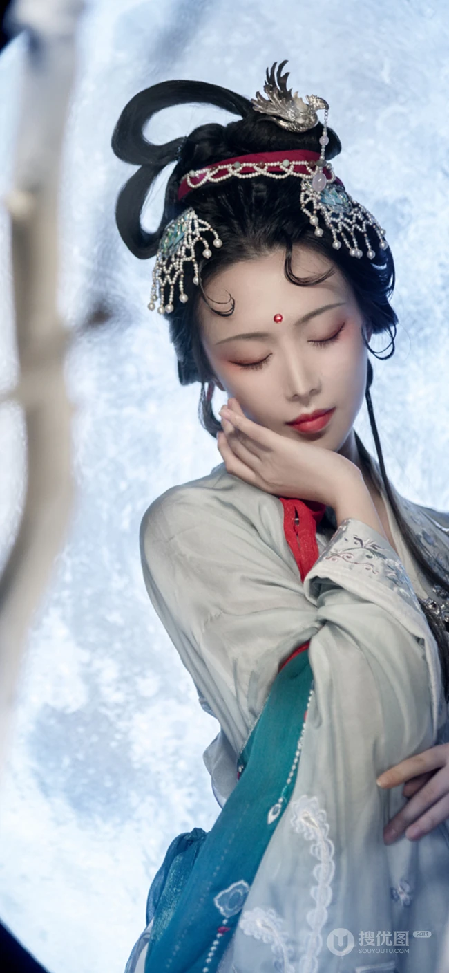 嫦娥奔月，唯美的仙女嫦娥和玉兔的手机壁纸