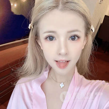 酷酷的，戴口罩的女生小姐姐旅行头像图片