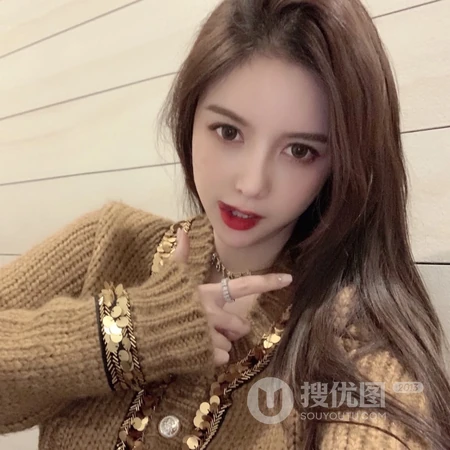 冬季女生各式手势自拍的头像