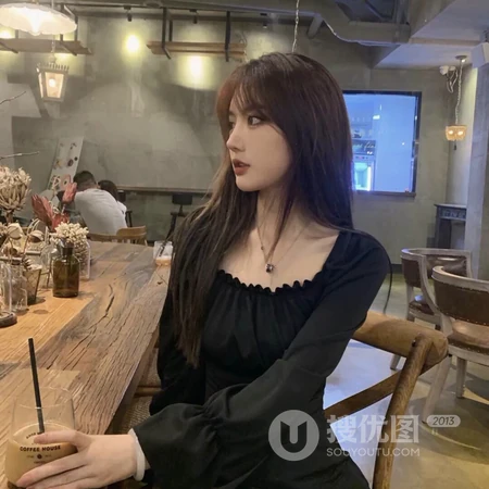 冬季女生各式手势自拍的头像