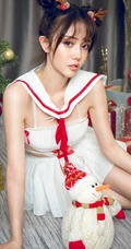 女生模特唐小糖圣诞节麋鹿造型短裙线条感气质写真图片