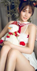 女生模特唐小糖圣诞节麋鹿造型短裙线条感气质写真图片