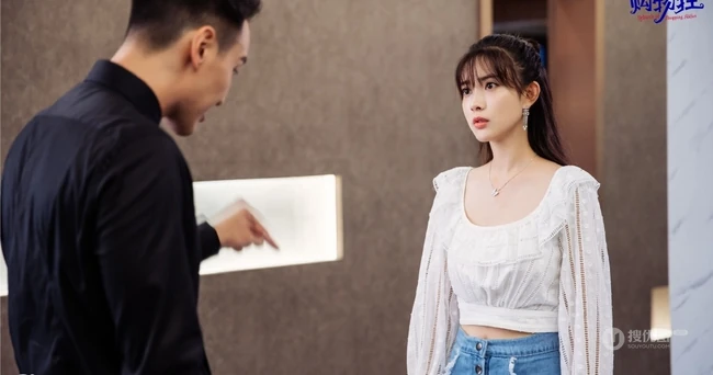 女演员孟子义《我不是购物狂》超美时尚造型剧照图片
