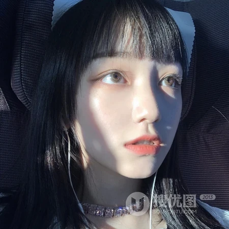 非主流烟熏妆女生头像图片