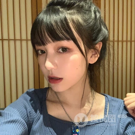 个性十足的浓装妹子比较非主流的女生头像