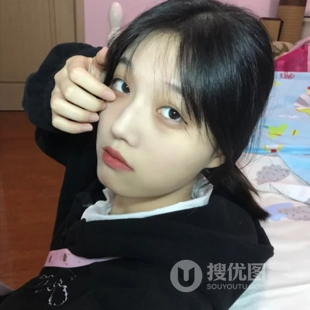 女生不开心，爱搞怪的表情头像图片下载