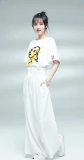 清新女星程小蒙白色休闲服饰系列写真图集