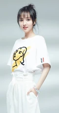 清新女星程小蒙白色休闲服饰系列写真图集