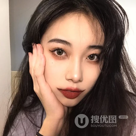戴墨镜的女生，女生拽拽的头像图片