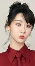 杨紫红色衬衫领带《再次相约二十年》喜庆主题写真图片