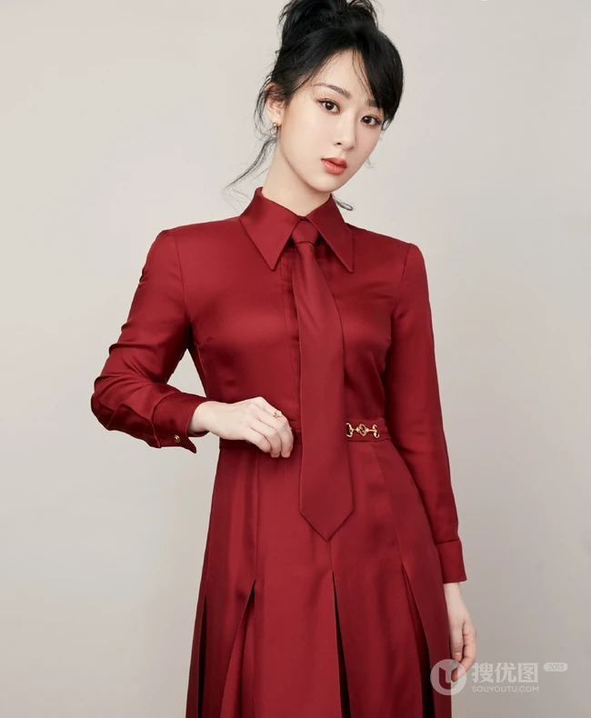 杨紫红色衬衫领带《再次相约二十年》喜庆主题写真图片