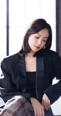 宋茜黑衣格子裤酷冷动人写真图片