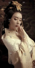 唐装女生莫晓希复古艺术摄影写真，尽显风华绝代武则天风采
