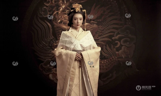 唐装女生莫晓希复古艺术摄影写真，尽显风华绝代武则天风采