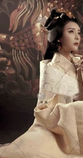 唐装女生莫晓希复古艺术摄影写真，尽显风华绝代武则天风采