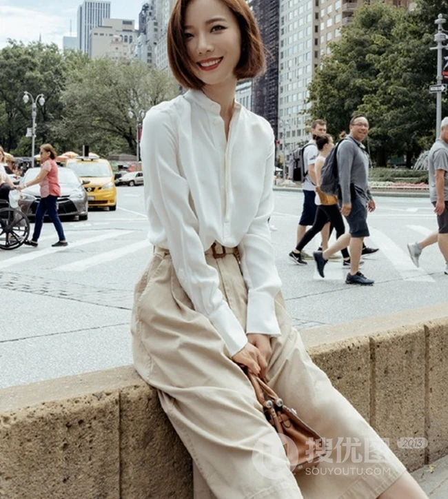 王珞丹最新街拍写真图集，清爽干练，笑容灿烂，气质动人