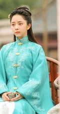 谭松韵《锦衣之下》个人剧照图片，谭松韵饰演的袁今夏唯美剧照
