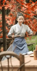 谭松韵《锦衣之下》个人剧照图片，谭松韵饰演的袁今夏唯美剧照