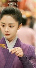 谭松韵《锦衣之下》个人剧照图片，谭松韵饰演的袁今夏唯美剧照