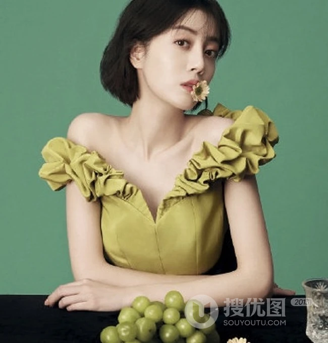 李溪芮《In_Famous视界》杂志写真图集，民族风穿着复古优雅