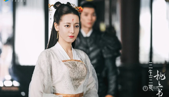 迪丽热巴古装仙气扮相剧照，《三生三世枕上书》迪丽热巴个人剧照图片