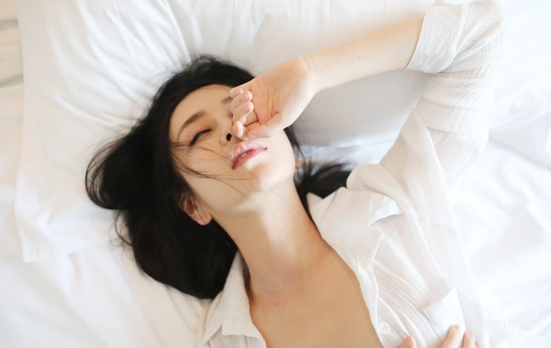 性感美胸，翘臀，长腿御姐高清私房写真壁纸图片集