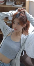 水嫩清纯短款装少女超短牛仔热裤居家清纯唯美写真图片