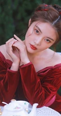 徐冬冬妩媚图片，微胖女生徐冬冬红衣长裙复古写真图片