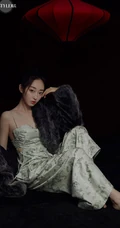 蒋梦婕另类美妆登《精美JSTYL》杂志，与戏剧融为一体的风格写真大片