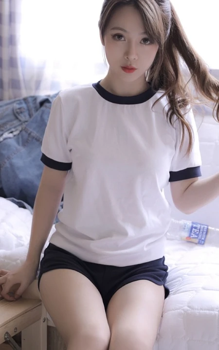 超美运动体操制服短裤线条感少女薄荷室内写真图片
