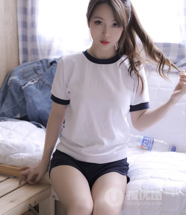 超美运动体操制服短裤线条感少女薄荷室内写真图片