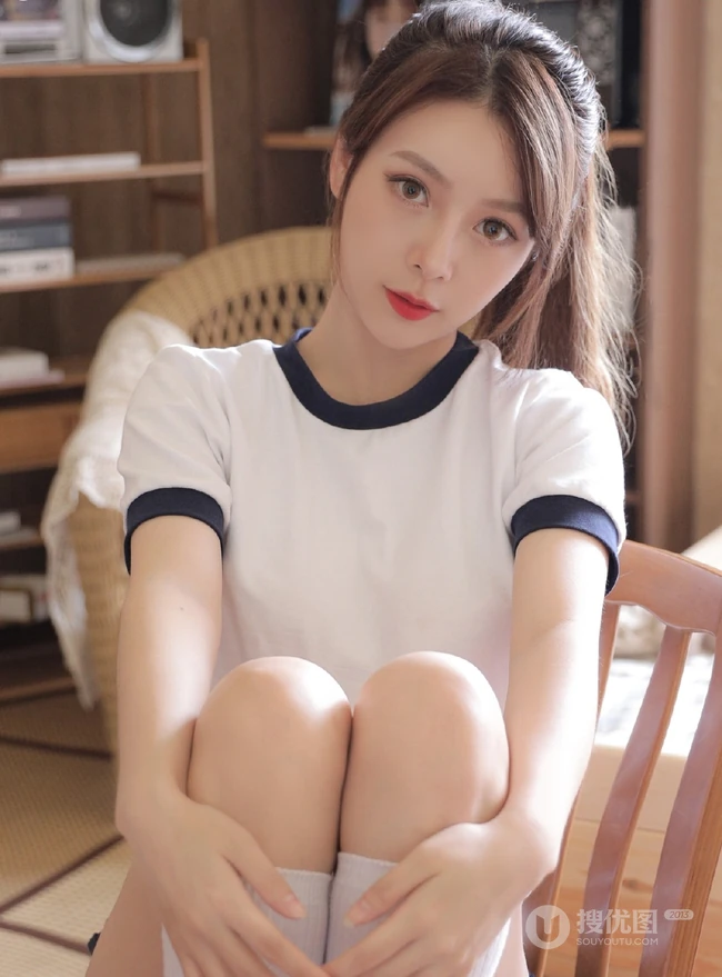 超美运动体操制服短裤线条感少女薄荷室内写真图片