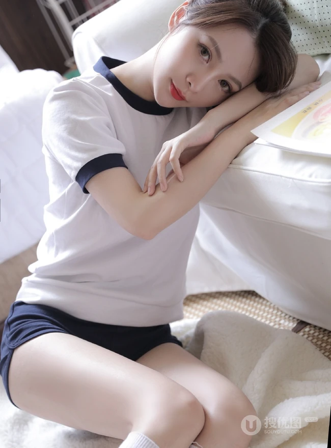 超美运动体操制服短裤线条感少女薄荷室内写真图片