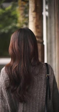 清纯养眼的长发女生侧颜户外写真手机壁纸套图