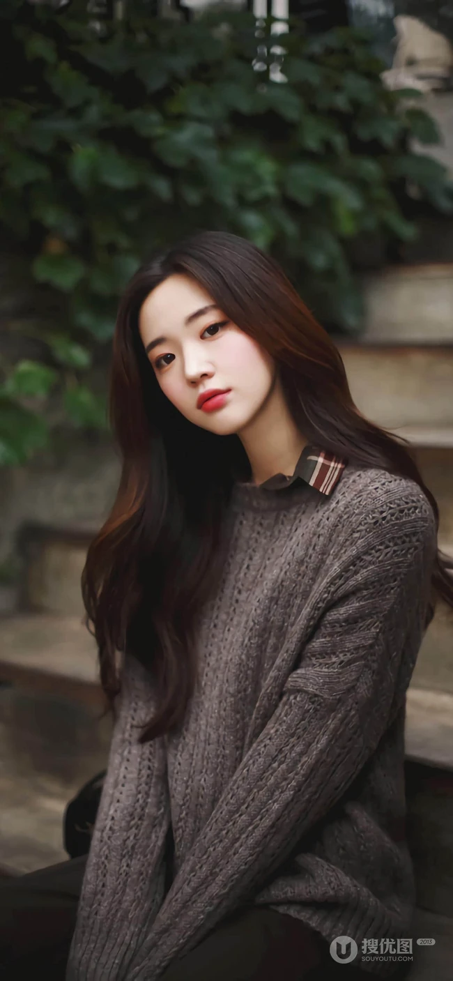 清纯养眼的长发女生侧颜户外写真手机壁纸套图