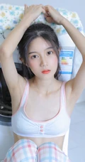 浅粉白皙肩带礼裙家居服睡裤少女V气质女生洗衣机前清新写真图片