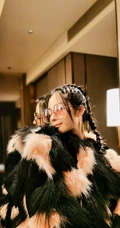 汤晶媚气质图片，女演员汤晶媚V领长裙气质匀称写真图片
