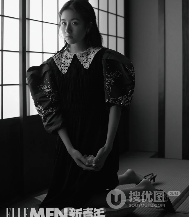 李兰迪柔美气质复古《ELLEMEN新青年》杂志写真大片