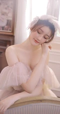 浅粉白皙精选少女邹同学闺房写真图集，匀称身形穿啥都好看