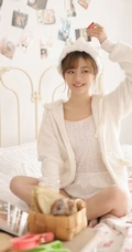 甜美可爱型清纯女生睡衣短裤居家室内清新写真美图