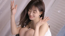 黑直长发清新美丽娇小美女私房写真桌面壁纸图片